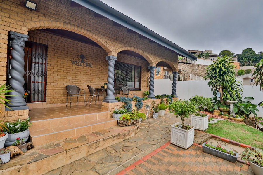 4 Bedroom Property for Sale in Sherwood KwaZulu-Natal