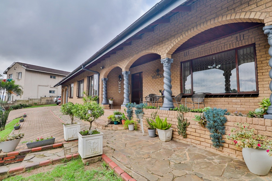 4 Bedroom Property for Sale in Sherwood KwaZulu-Natal
