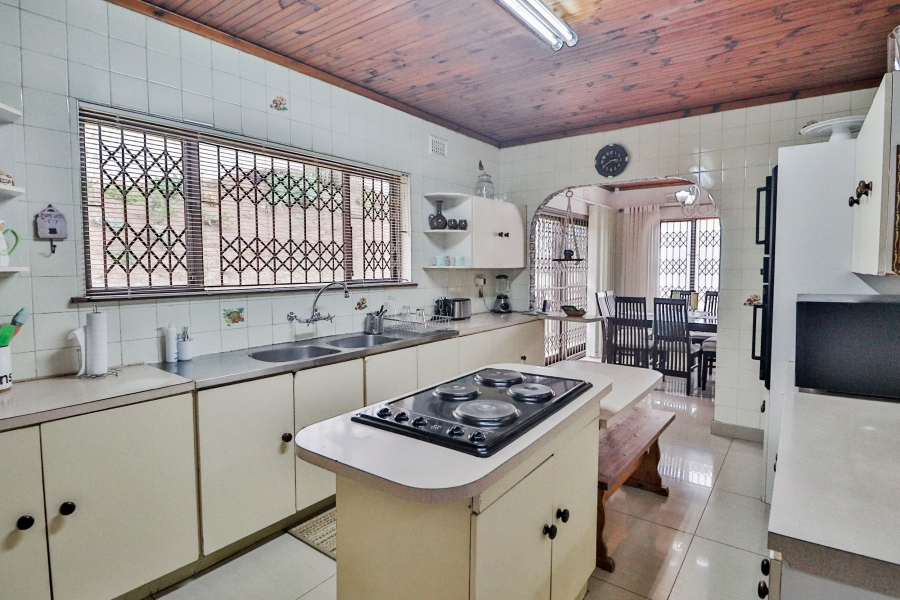 4 Bedroom Property for Sale in Sherwood KwaZulu-Natal