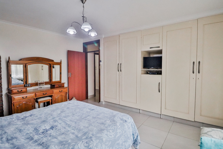 4 Bedroom Property for Sale in Sherwood KwaZulu-Natal