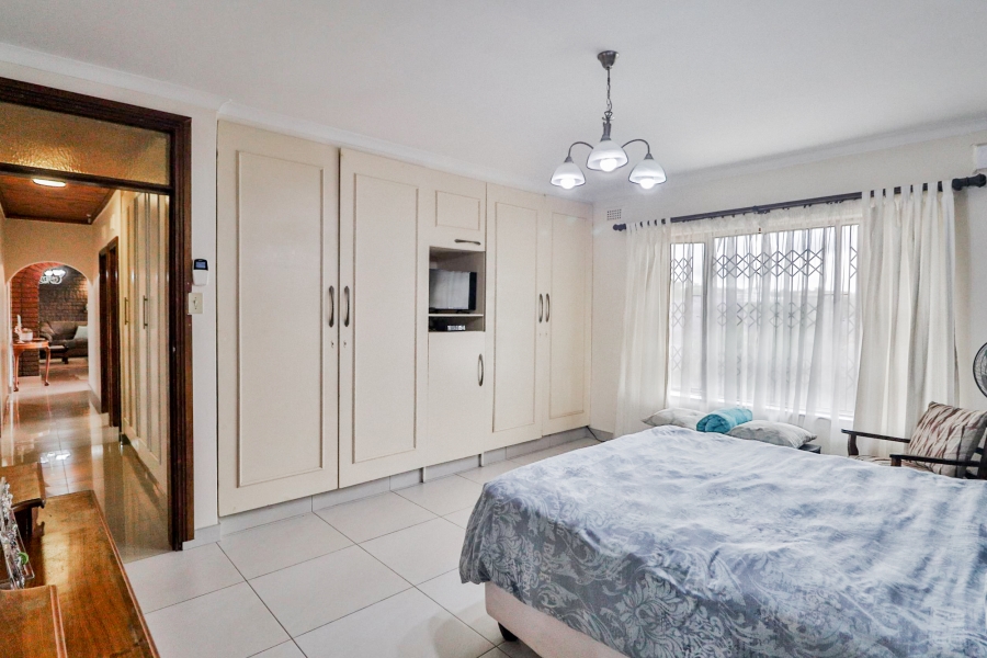 4 Bedroom Property for Sale in Sherwood KwaZulu-Natal