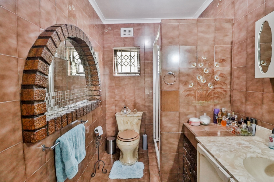 4 Bedroom Property for Sale in Sherwood KwaZulu-Natal