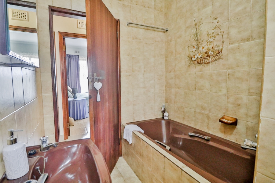 4 Bedroom Property for Sale in Sherwood KwaZulu-Natal