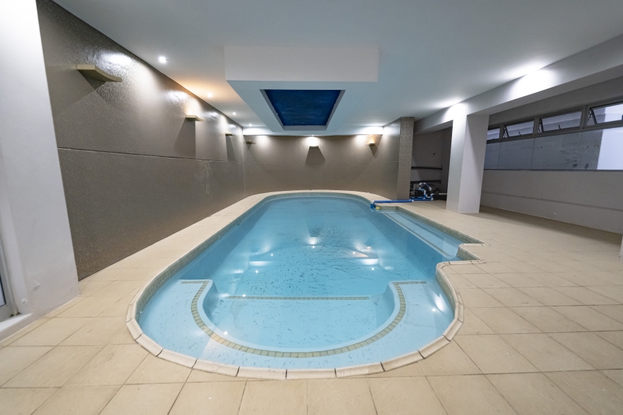 5 Bedroom Property for Sale in Tinley Manor KwaZulu-Natal