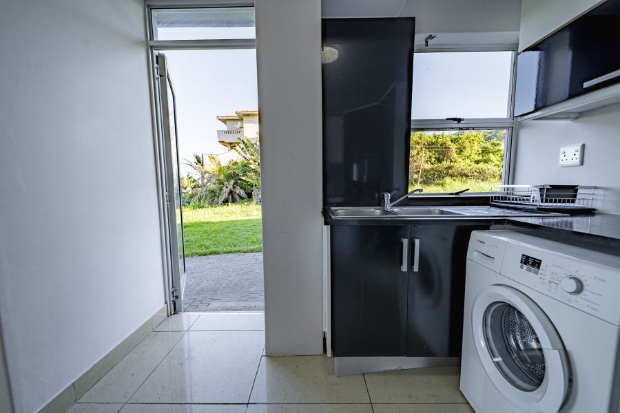 5 Bedroom Property for Sale in Tinley Manor KwaZulu-Natal