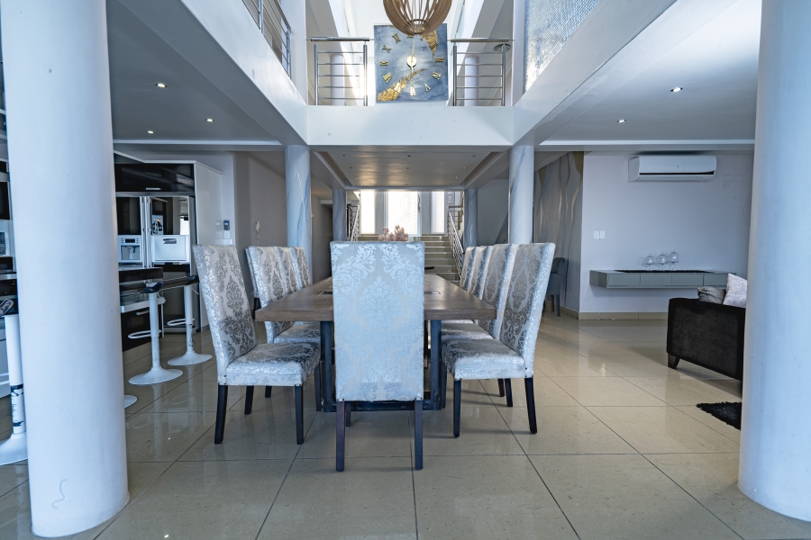 5 Bedroom Property for Sale in Tinley Manor KwaZulu-Natal
