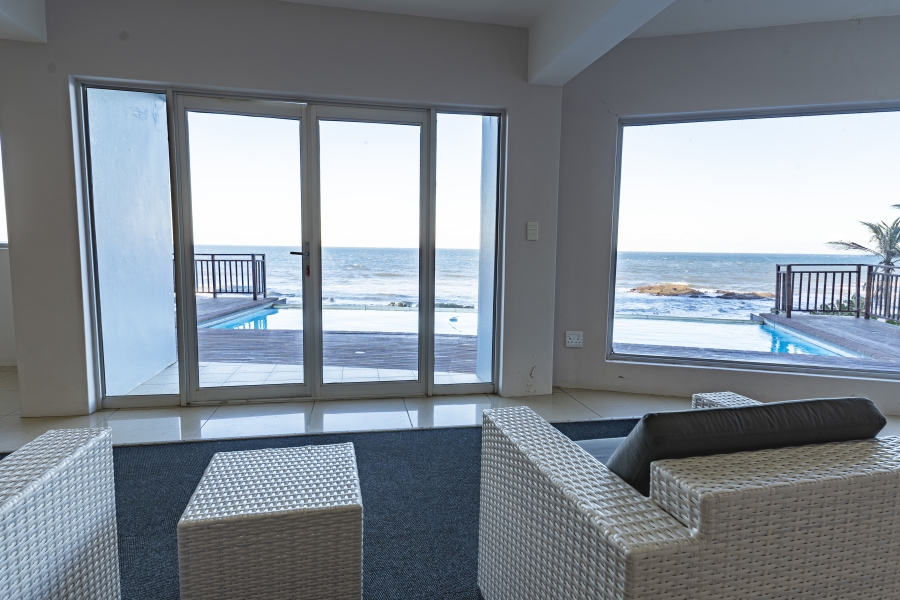 5 Bedroom Property for Sale in Tinley Manor KwaZulu-Natal