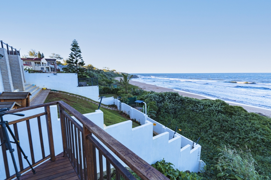 5 Bedroom Property for Sale in Tinley Manor KwaZulu-Natal