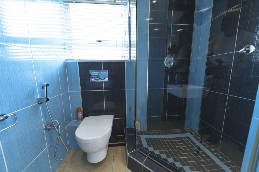 5 Bedroom Property for Sale in Tinley Manor KwaZulu-Natal