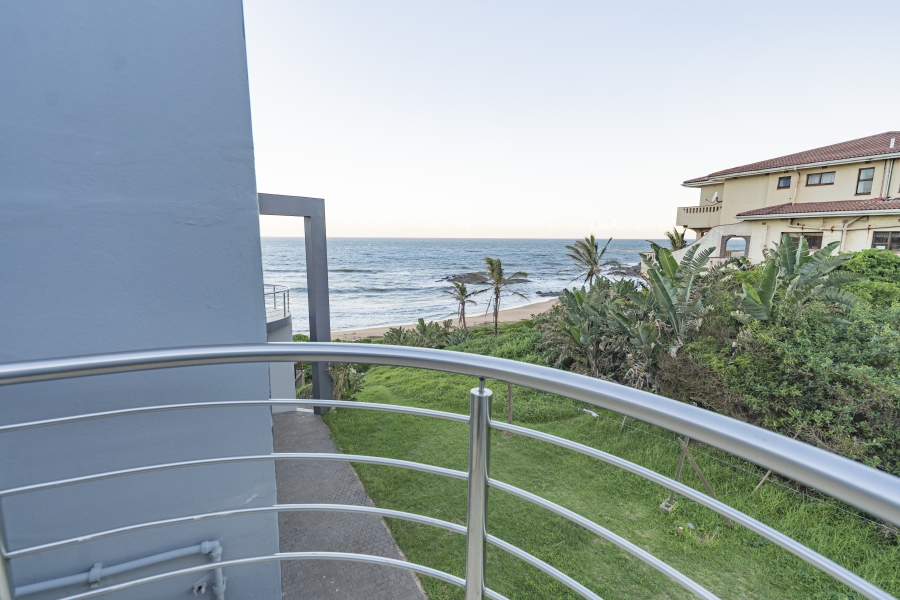 5 Bedroom Property for Sale in Tinley Manor KwaZulu-Natal