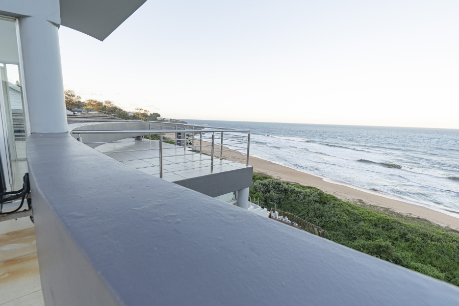 5 Bedroom Property for Sale in Tinley Manor KwaZulu-Natal