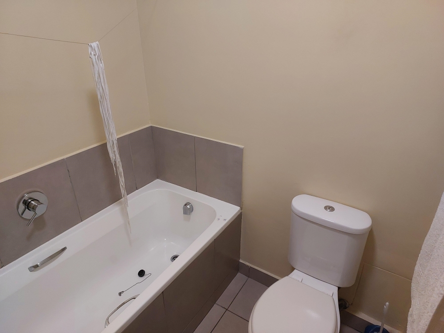 2 Bedroom Property for Sale in Sherwood KwaZulu-Natal