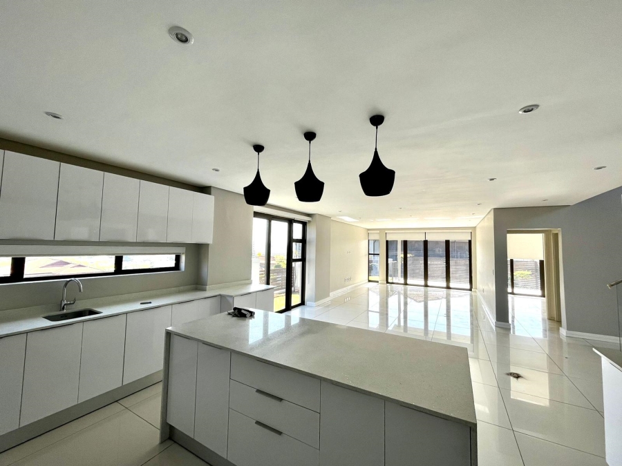 6 Bedroom Property for Sale in Izinga Estate KwaZulu-Natal