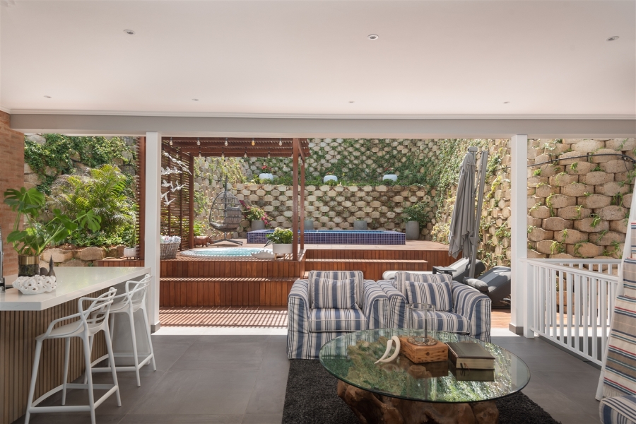 5 Bedroom Property for Sale in Prince