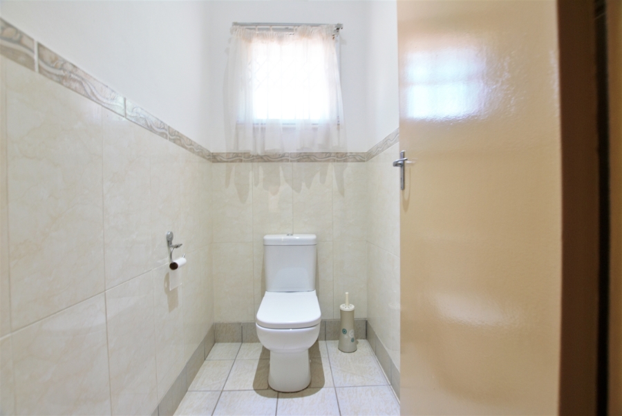 4 Bedroom Property for Sale in Umkomaas KwaZulu-Natal