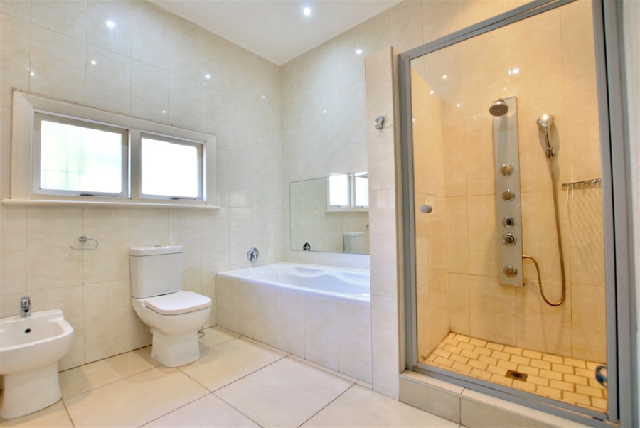 4 Bedroom Property for Sale in Umkomaas KwaZulu-Natal