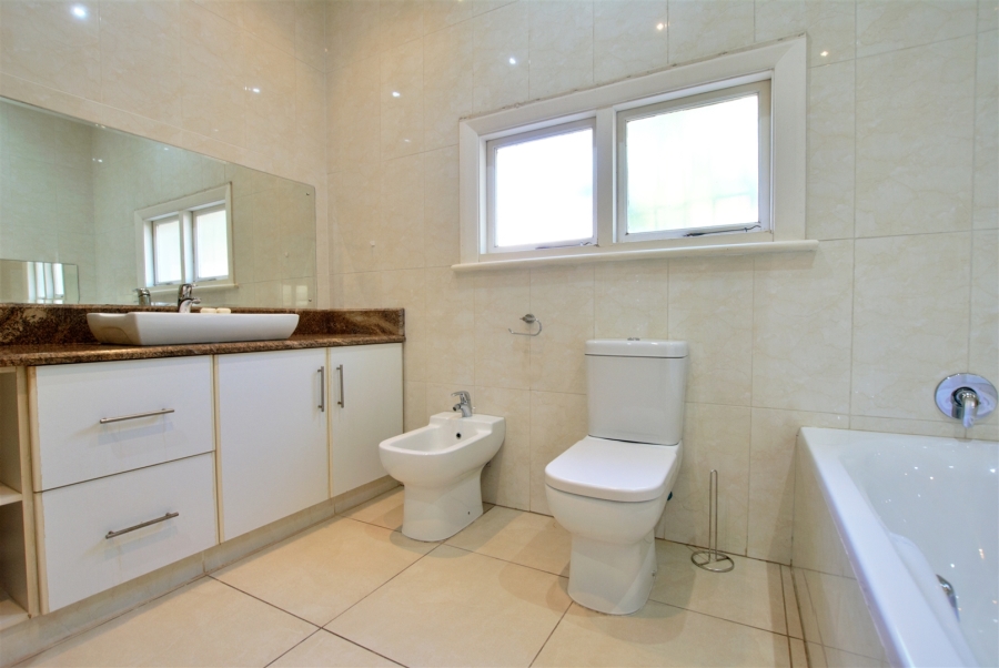 4 Bedroom Property for Sale in Umkomaas KwaZulu-Natal
