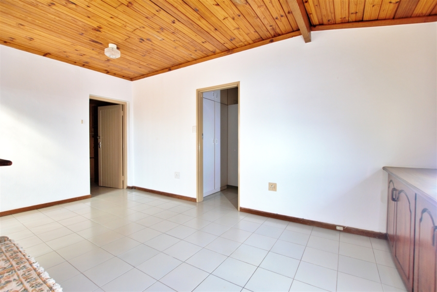 4 Bedroom Property for Sale in Umkomaas KwaZulu-Natal