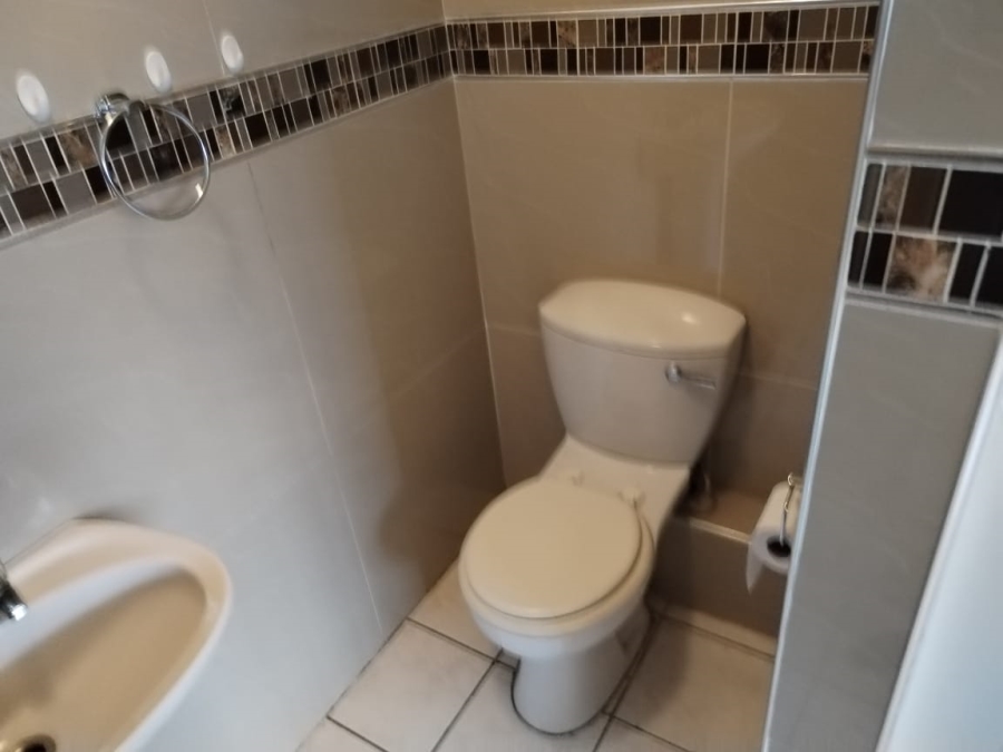 To Let 1 Bedroom Property for Rent in Glenwood KwaZulu-Natal