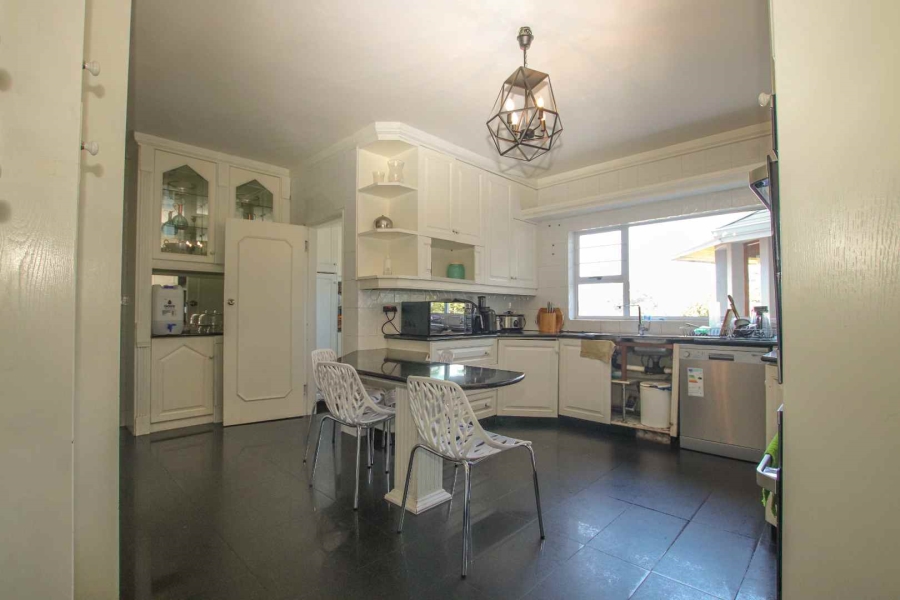 5 Bedroom Property for Sale in Umhlanga KwaZulu-Natal