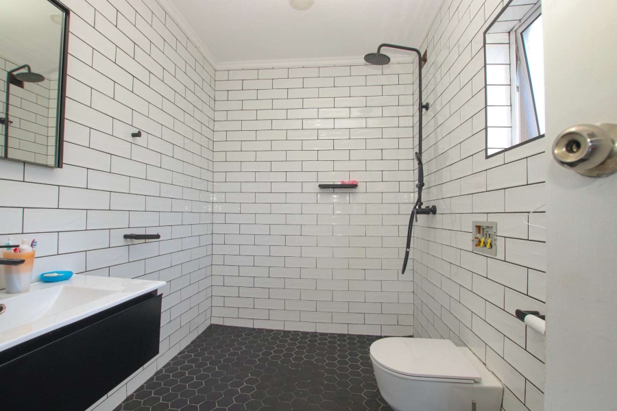 5 Bedroom Property for Sale in Umhlanga KwaZulu-Natal