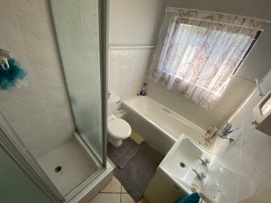 To Let 2 Bedroom Property for Rent in The Wolds KwaZulu-Natal