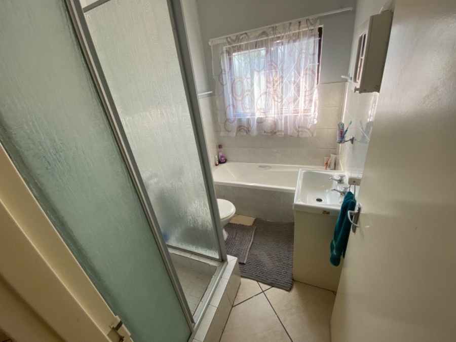 To Let 2 Bedroom Property for Rent in The Wolds KwaZulu-Natal