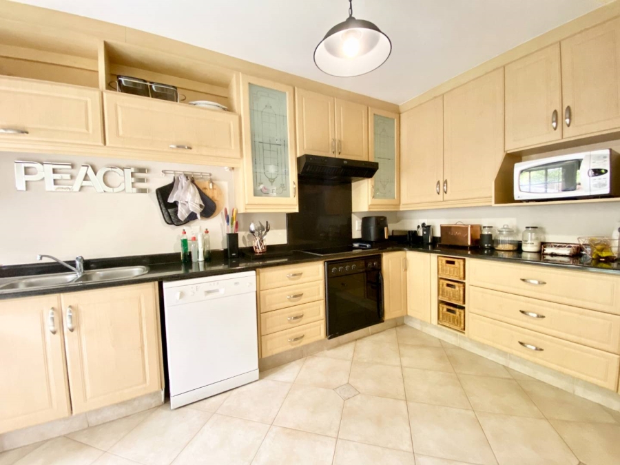 3 Bedroom Property for Sale in Sunningdale KwaZulu-Natal