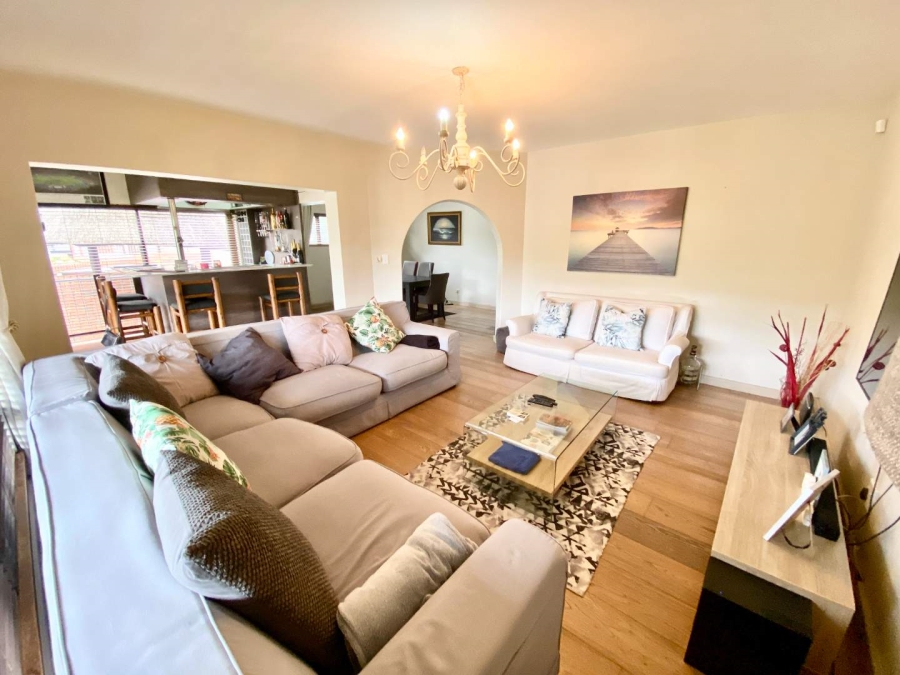 3 Bedroom Property for Sale in Sunningdale KwaZulu-Natal