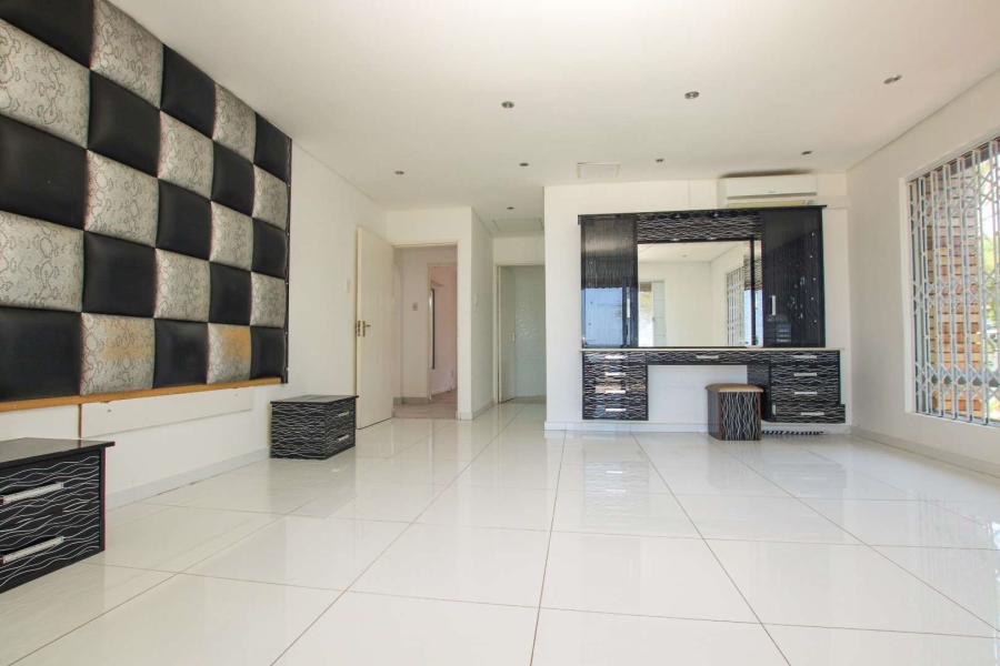 4 Bedroom Property for Sale in Herrwood Park KwaZulu-Natal