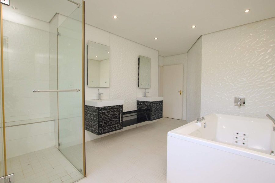 4 Bedroom Property for Sale in Herrwood Park KwaZulu-Natal