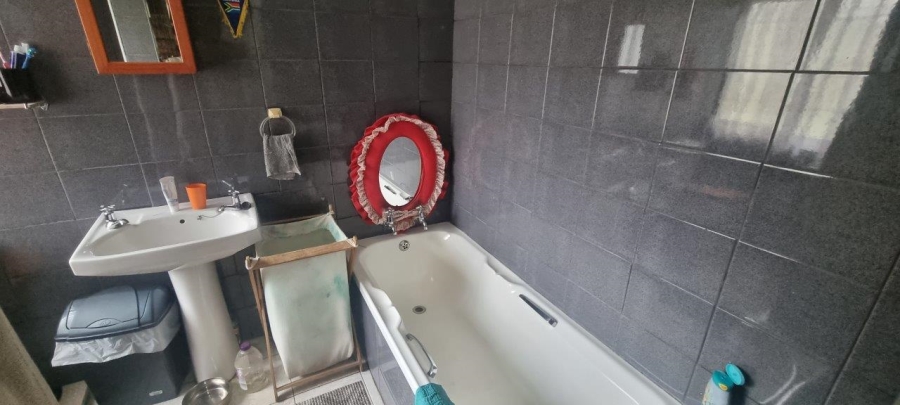 4 Bedroom Property for Sale in Southport KwaZulu-Natal