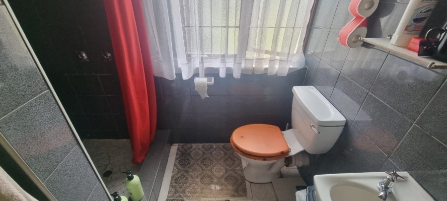 4 Bedroom Property for Sale in Southport KwaZulu-Natal