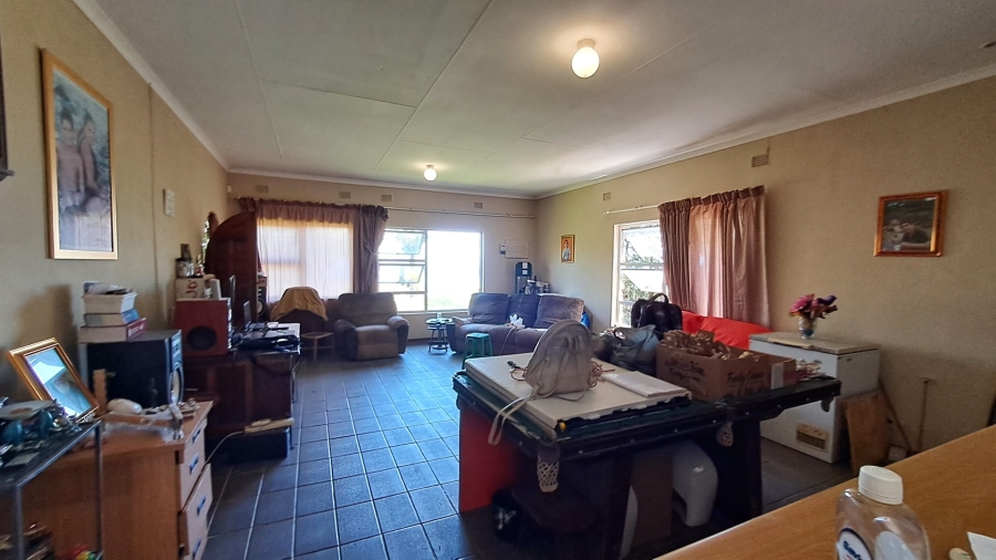 4 Bedroom Property for Sale in Port Edward KwaZulu-Natal