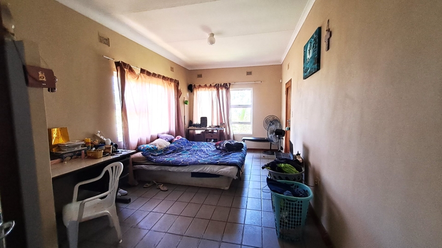 4 Bedroom Property for Sale in Port Edward KwaZulu-Natal