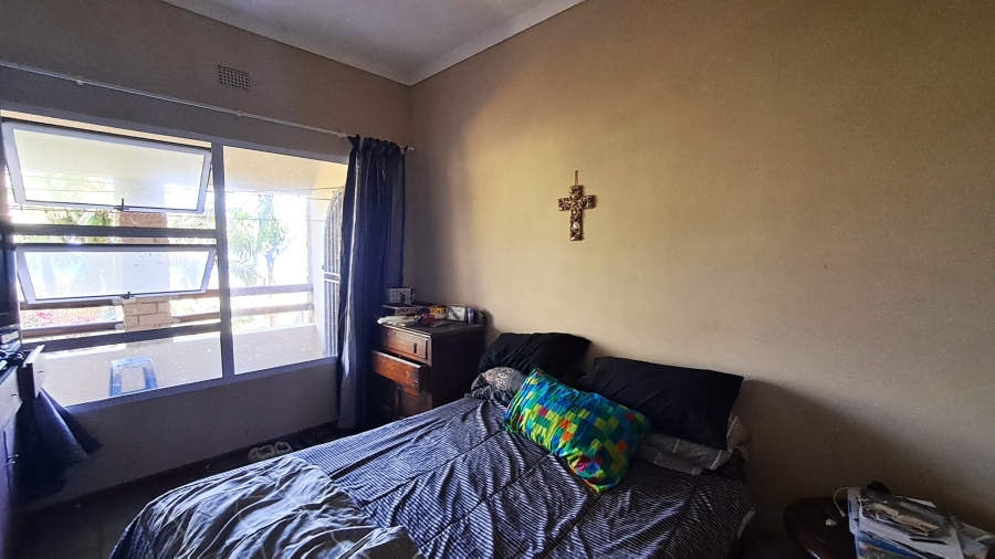 4 Bedroom Property for Sale in Port Edward KwaZulu-Natal