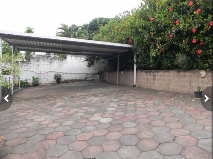 5 Bedroom Property for Sale in Lotusville KwaZulu-Natal
