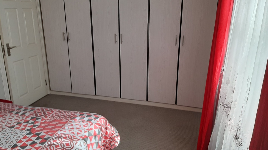 2 Bedroom Property for Sale in Pinetown KwaZulu-Natal