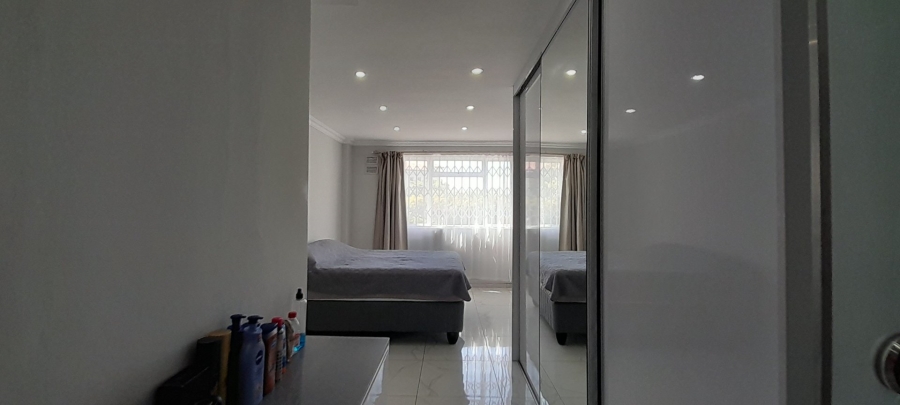 2 Bedroom Property for Sale in Umhlanga KwaZulu-Natal