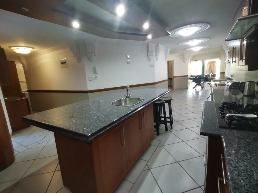 5 Bedroom Property for Sale in Margate KwaZulu-Natal