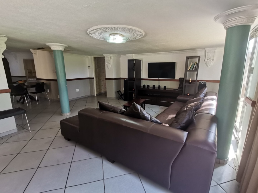 5 Bedroom Property for Sale in Margate KwaZulu-Natal