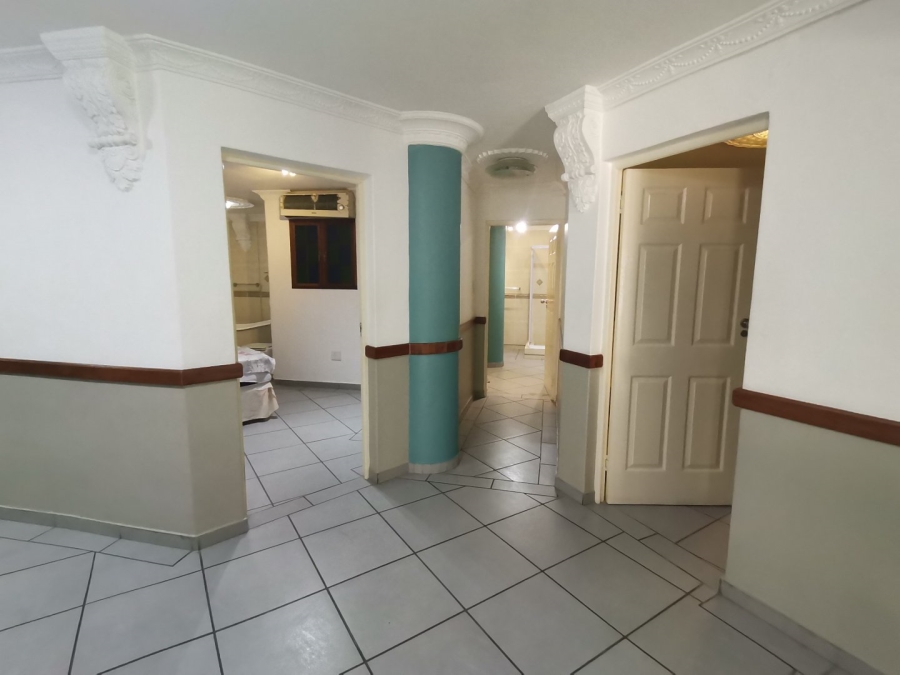 5 Bedroom Property for Sale in Margate KwaZulu-Natal