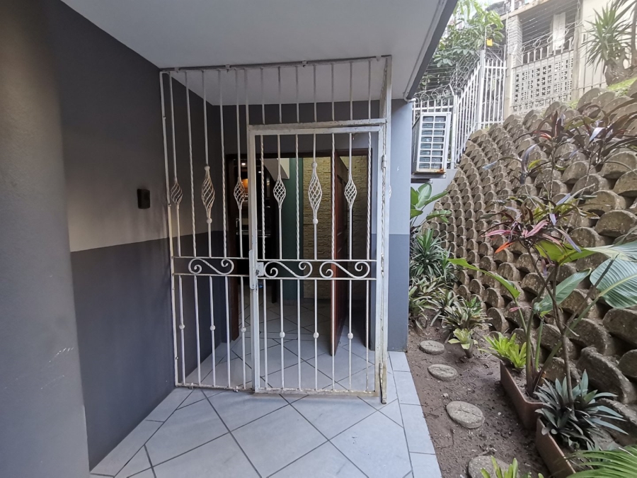 5 Bedroom Property for Sale in Margate KwaZulu-Natal