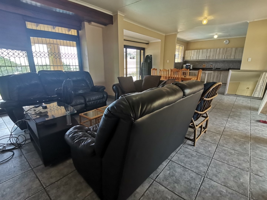 6 Bedroom Property for Sale in Oslo Beach KwaZulu-Natal