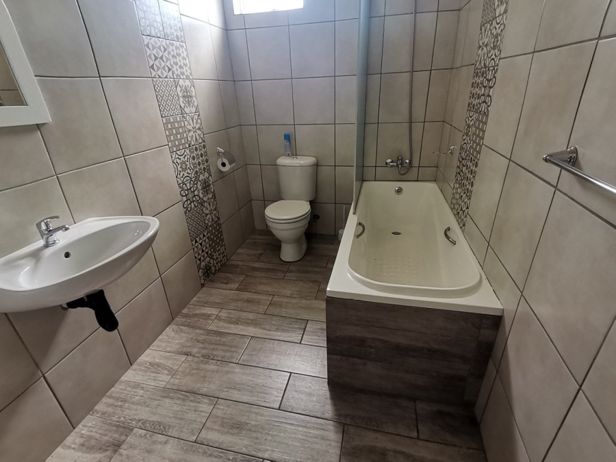 6 Bedroom Property for Sale in Oslo Beach KwaZulu-Natal