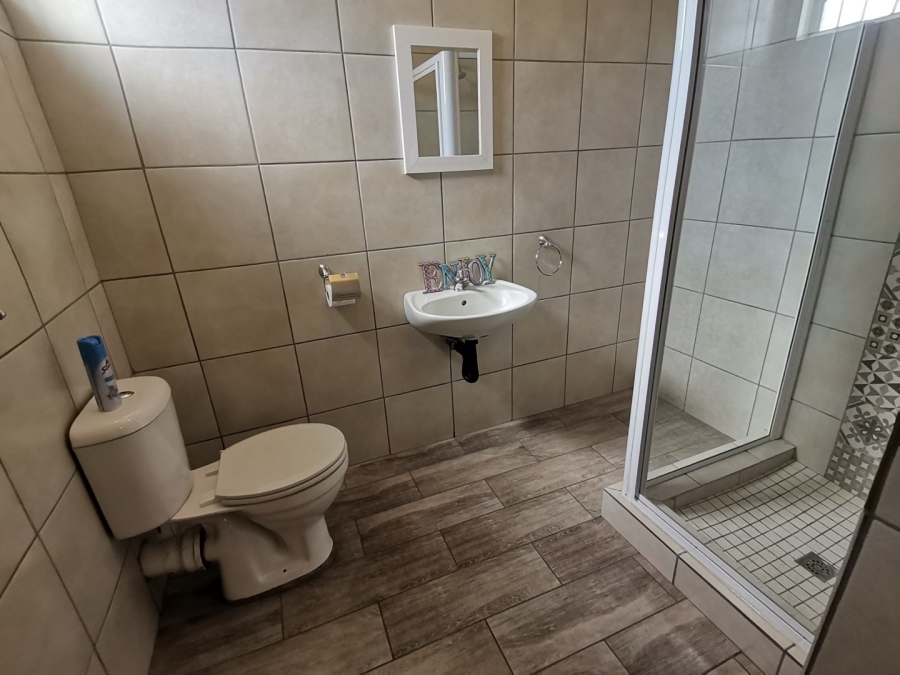 6 Bedroom Property for Sale in Oslo Beach KwaZulu-Natal