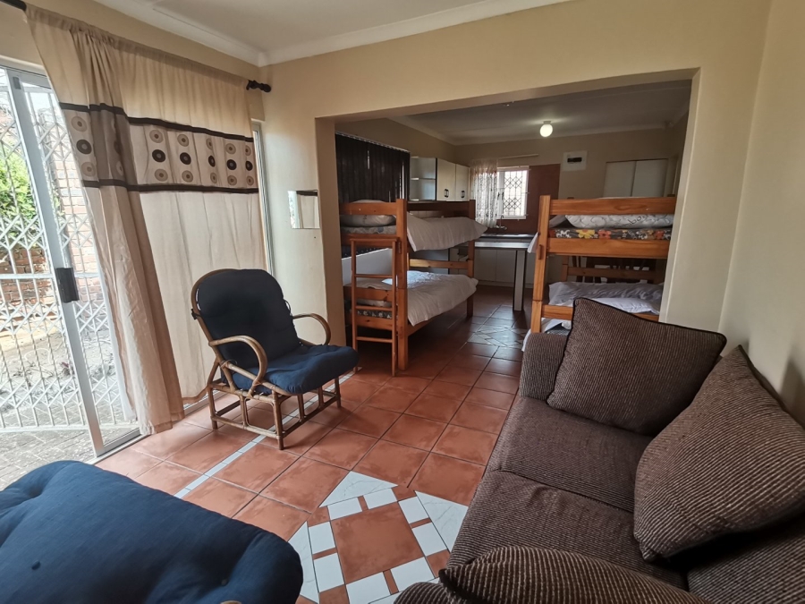 6 Bedroom Property for Sale in Oslo Beach KwaZulu-Natal