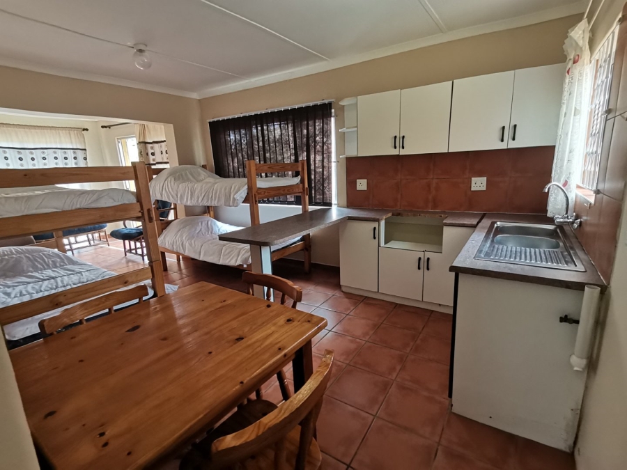 6 Bedroom Property for Sale in Oslo Beach KwaZulu-Natal