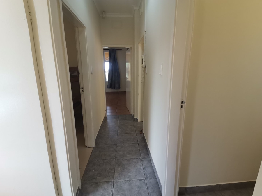 6 Bedroom Property for Sale in Oslo Beach KwaZulu-Natal