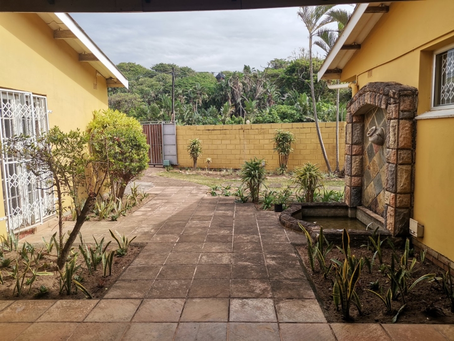 6 Bedroom Property for Sale in Oslo Beach KwaZulu-Natal